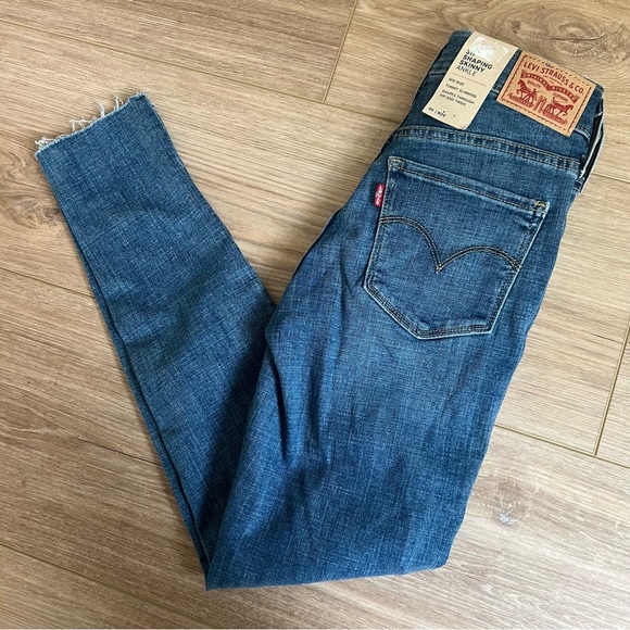 NWT- Levi’s Shaping Skinny Ankle size: 24 - Picture 2 of 5